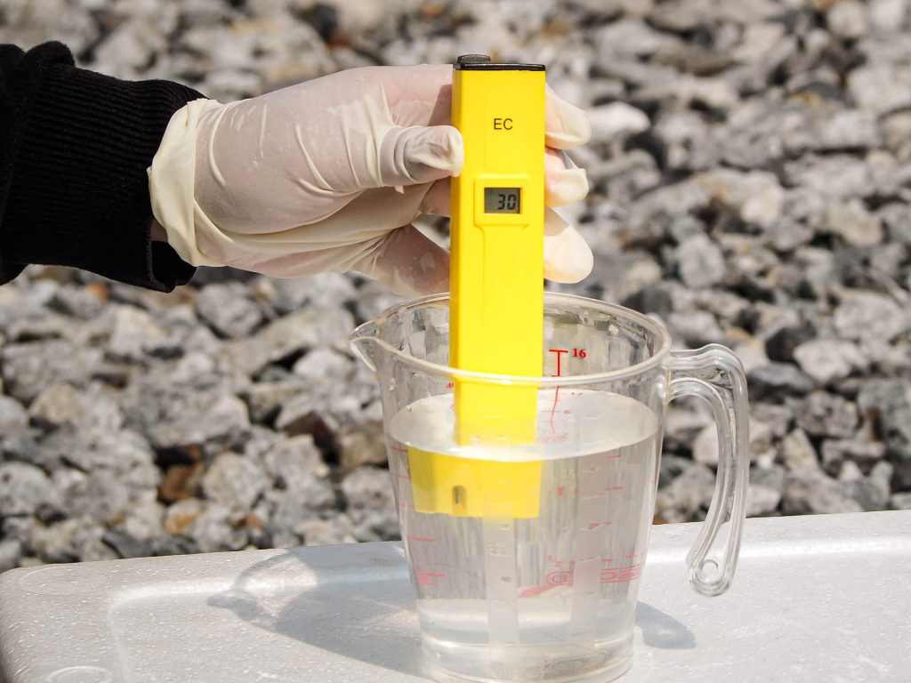 Measuring Electrical Conductivity in Cannabis Cultivation