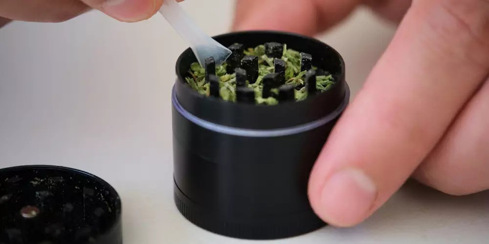 Grinder weed